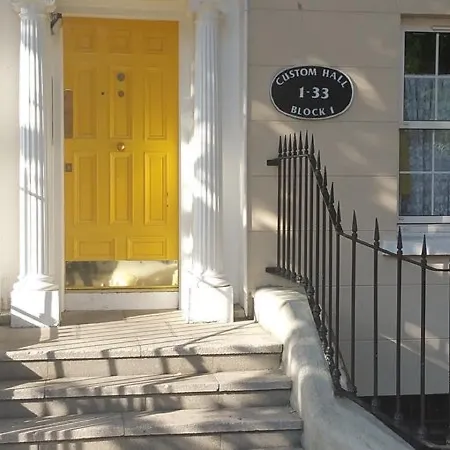 Luxurious Custom Hall - Lower Gardiner Street アパート